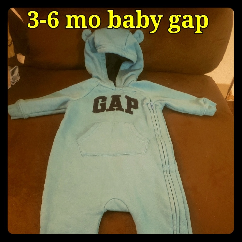 3-6 months baby gap winter suit